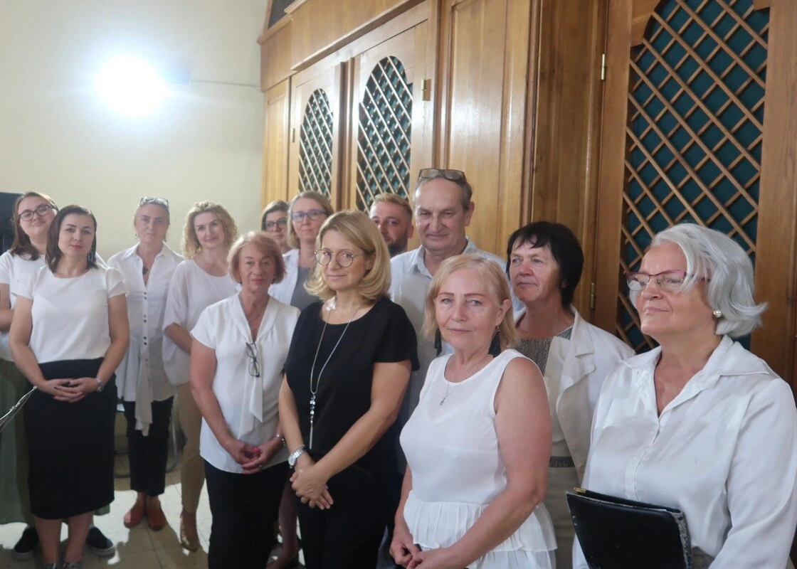 Chór Parafialny Cantemus Domino Parafia Narodzenia NMP w Dąbrowicy Parafia Dąbrowica foto 4