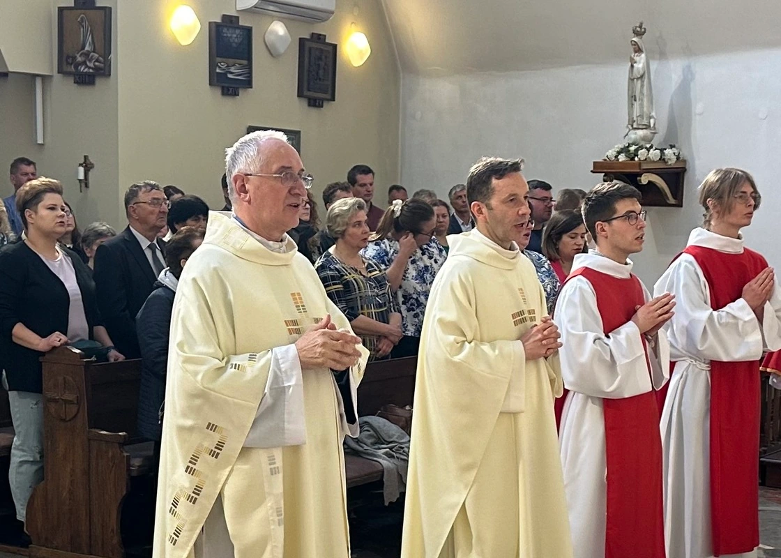 Rycerstwo Niepokalanej Parafia Narodzenia NMP w Dąbrowicy Parafia Dąbrowica foto 5