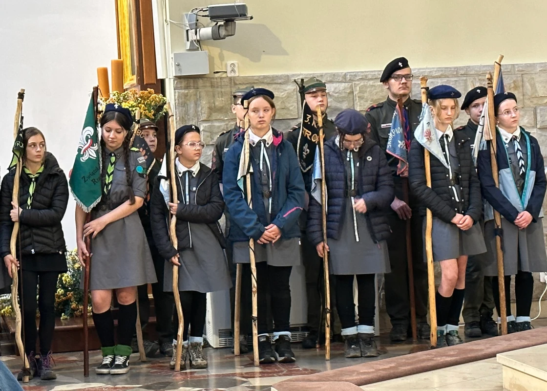 Zastęp Harcerek Nurt ZHN Parafia Narodzenia NMP w Dąbrowicy Parafia Dąbrowica foto 6