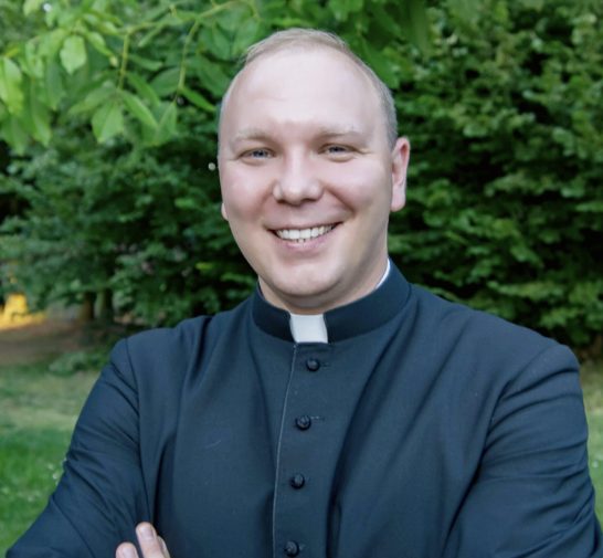 ks.-Bartosz-Starowicz-2